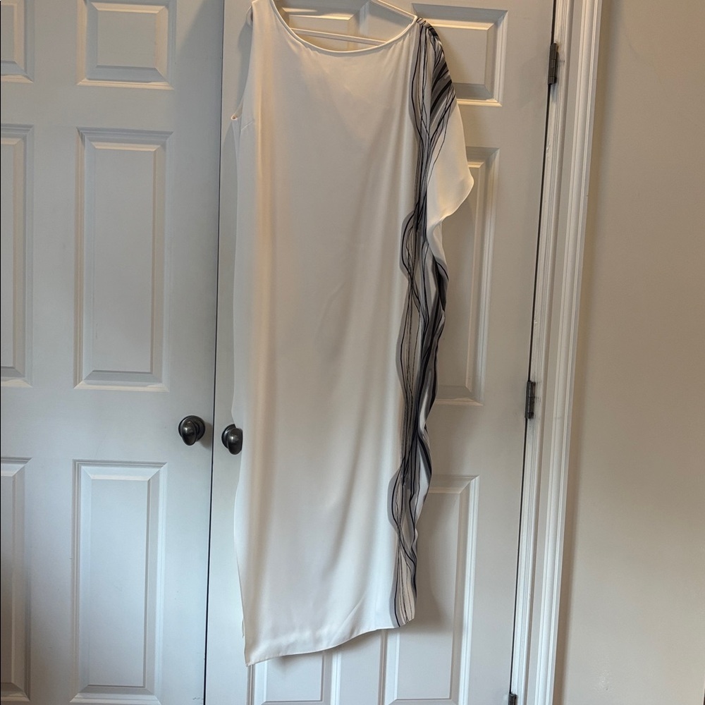 HALSTON HERITAGE Elegant White and Black Dress